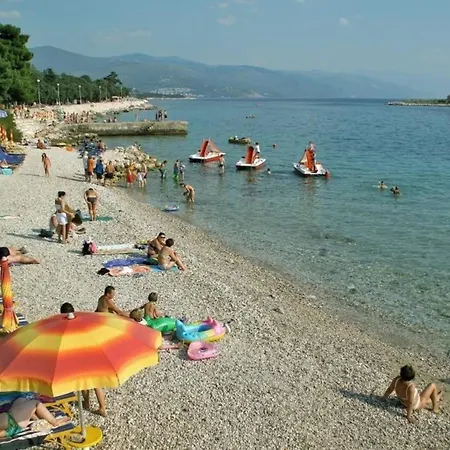 Mit Wunderschoenen Panoramablick Zum Meer Und Marina * Novi Vinodolski